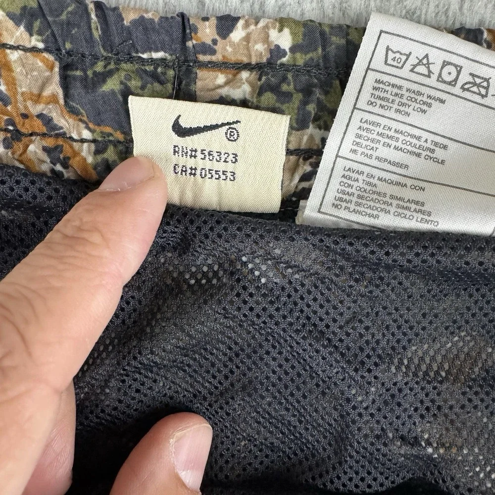 Vintage Nike‎ ACG Swim Trunks Shorts Mesh Lined 90s All Over Pattern Size Medium